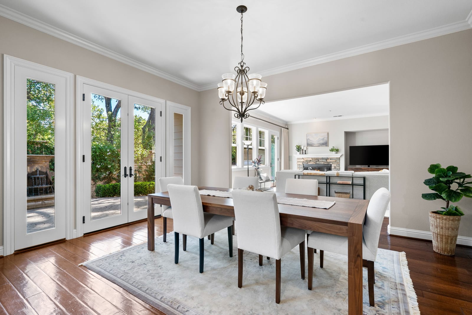 Kitchen with gas range and island
